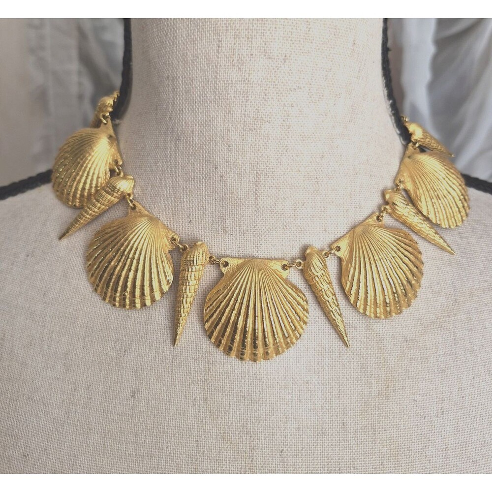 Vintage Scallop Seashell Choker Bib Necklace Statement  Party Event